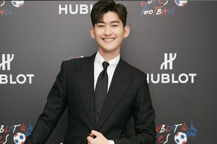 12 Potret Kece Zhang Han yang Comeback di CDrama Sunshine Of My Love