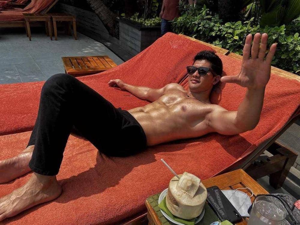 instagram.com/iko.uwais