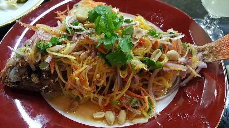 Resep Ikan Goreng Cacapan Mangga, Cita Rasa Asam Pedasnya Menggoda!