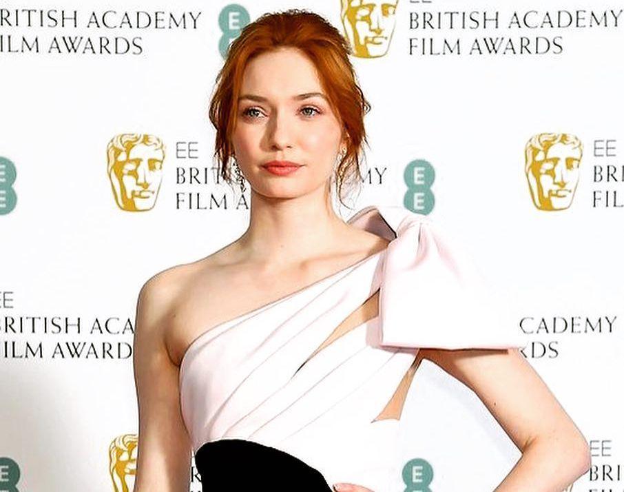 10 Potret Eleanor Tomlinson, Pemeran Mary di Serial HBO The Nevers