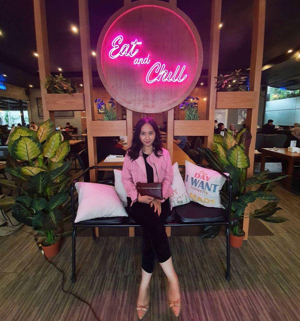 instagram.com/chelsie.monica