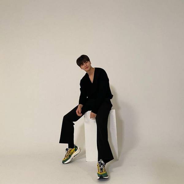 instagram.com/songkang_b