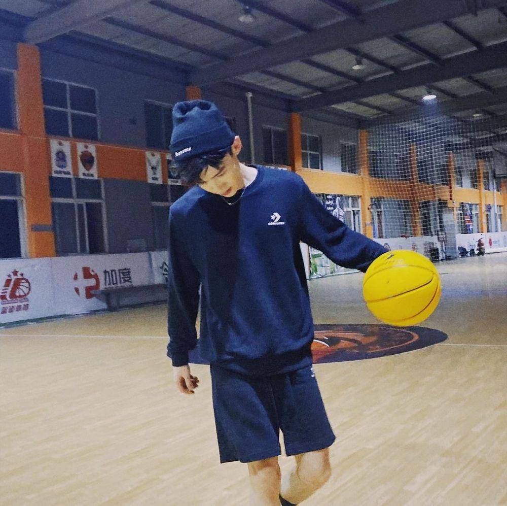 instagram.com/baijingting