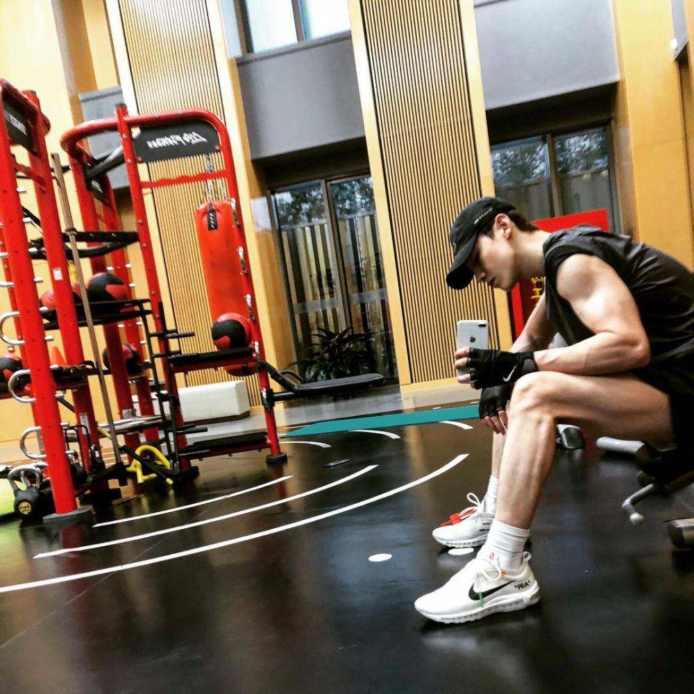 instagram.com/baijingting