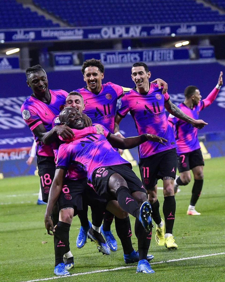 instagram.com/psg