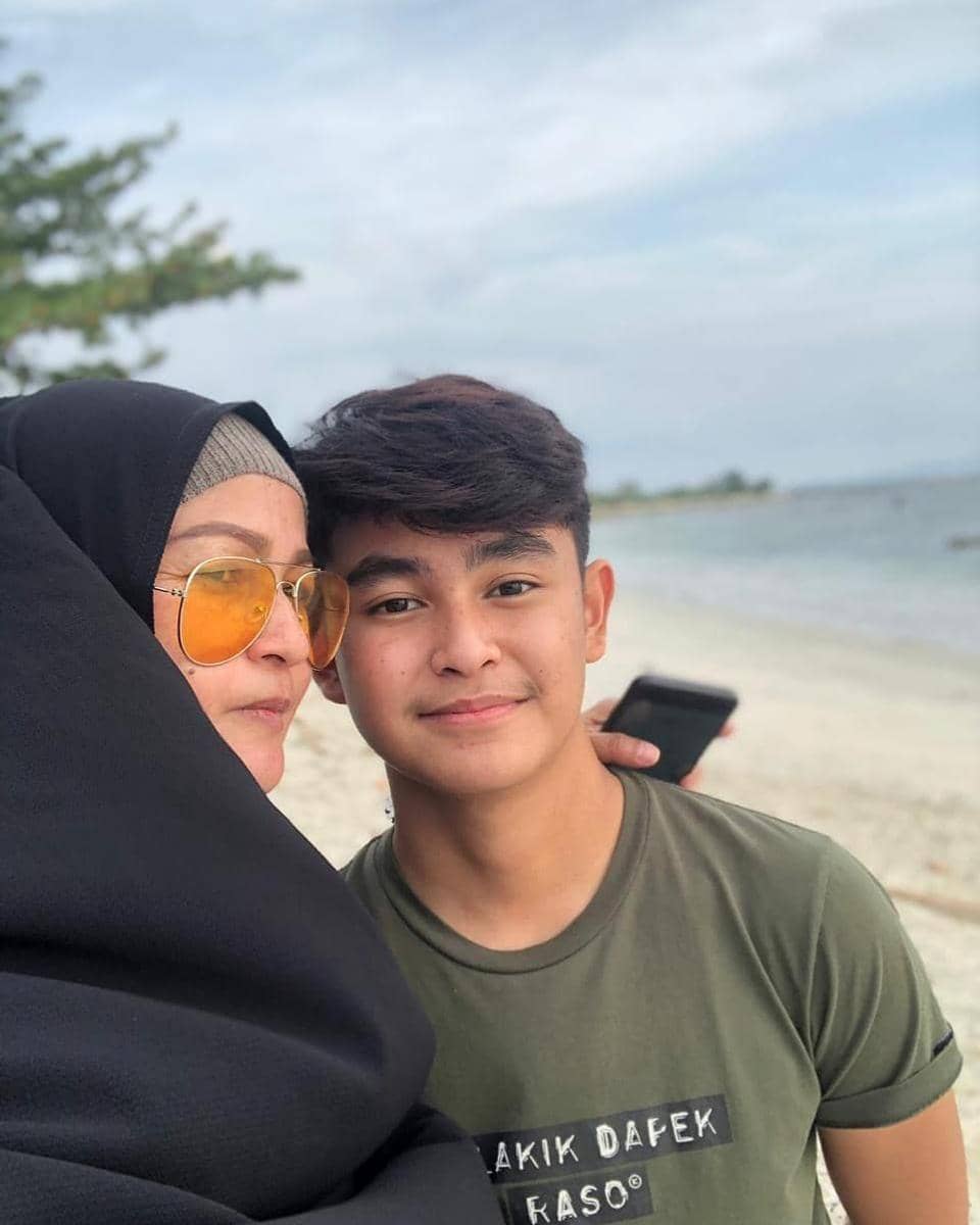 Instagram.com/anis.marsella.7505