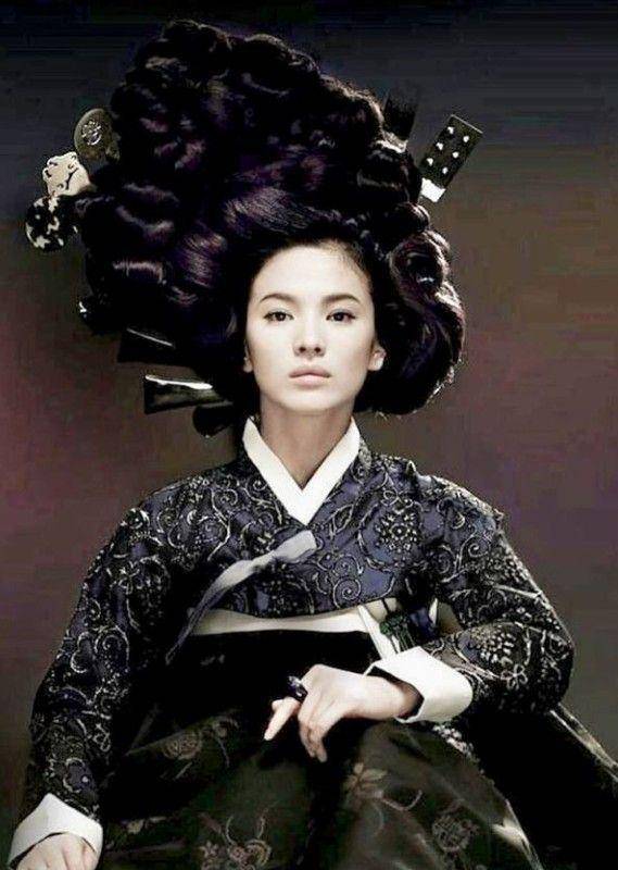 Dok. Cine-2000 (via soompi.com)