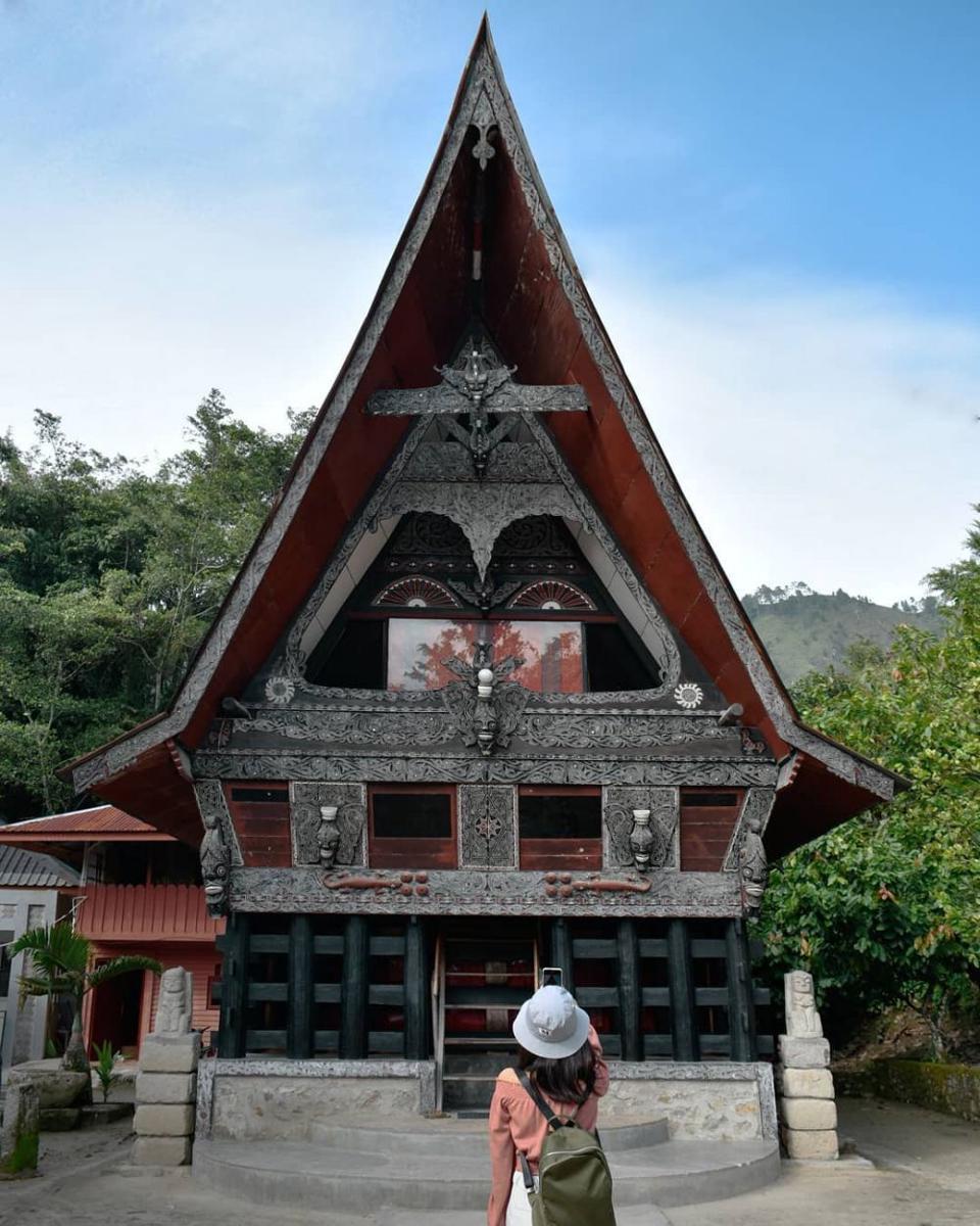Mengenal Rumah Adat Bolon Suku Batak di Sumatra Utara