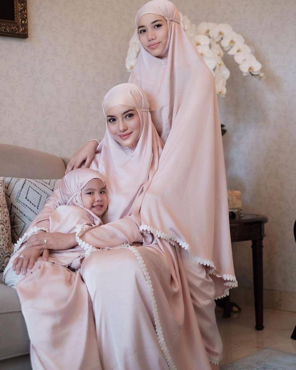 Instagram.com/ririnekawati