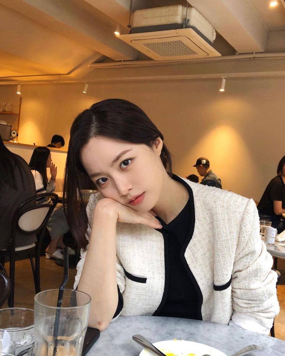 instagram.com/_yoonkyoung