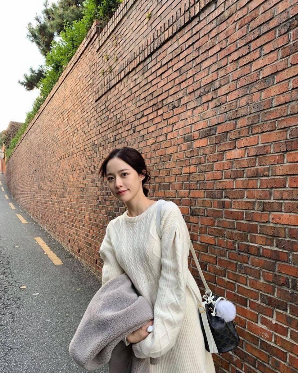 instagram.com/_yoonkyoung