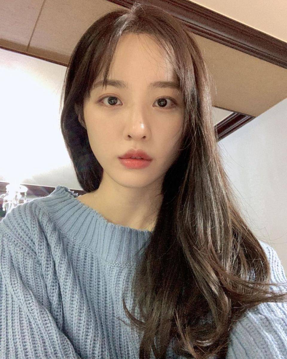instagram.com/_yoonkyoung