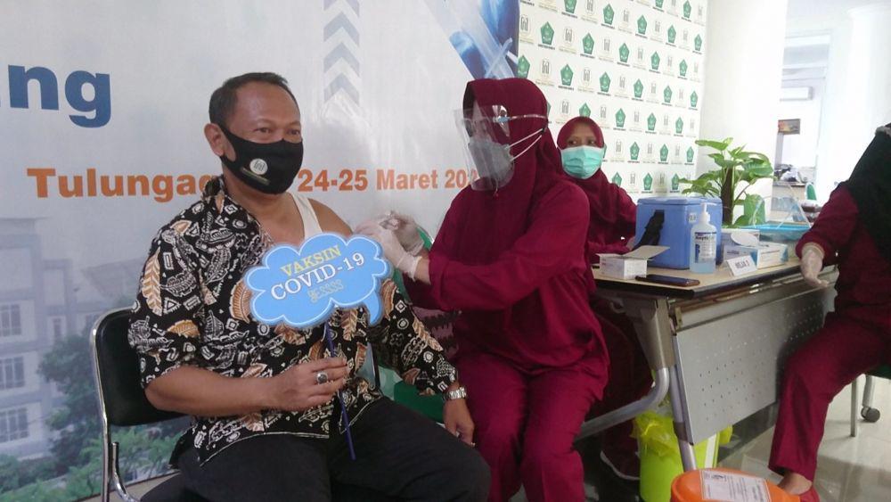 Civitas Akademika IAIN Tulungagung Jalani Vaksinasi