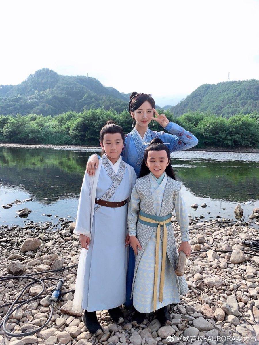 Weibo.com/u/2308452472