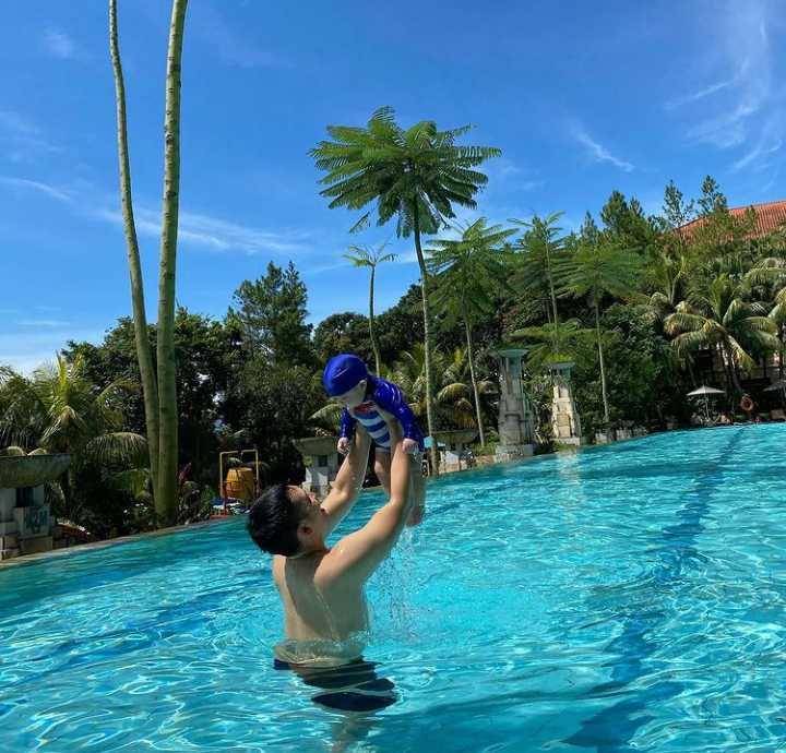 instagram.com/thereal_rezkyadhitya