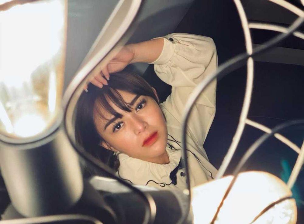 10 Pesona Amanda Manopo dengan Gaya Rambut Pendek Berponi, Manis Abis!