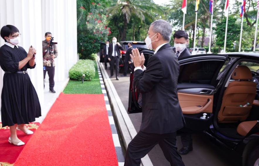 Pertemuan Menteri Luar Negeri Indonesia Retno Marsudi dengan Menteri Luar Negeri Singapura Vivian Balakrishnan (Dok. Kementerian Luar Negeri)