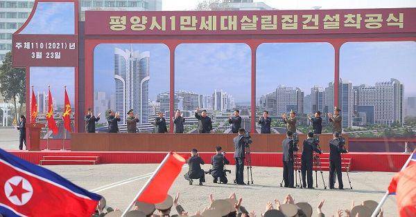Korea Utara telah meluncurkan uji coba rudal proyektil taktis tipe terbaru pada hari Kamis, 25 Maret 2021, waktu setempat. (Twitter.com/lourensantsigma)