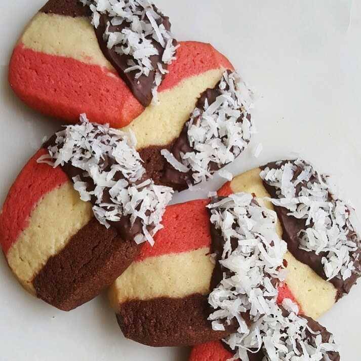 instagram.com/shekneadsdough