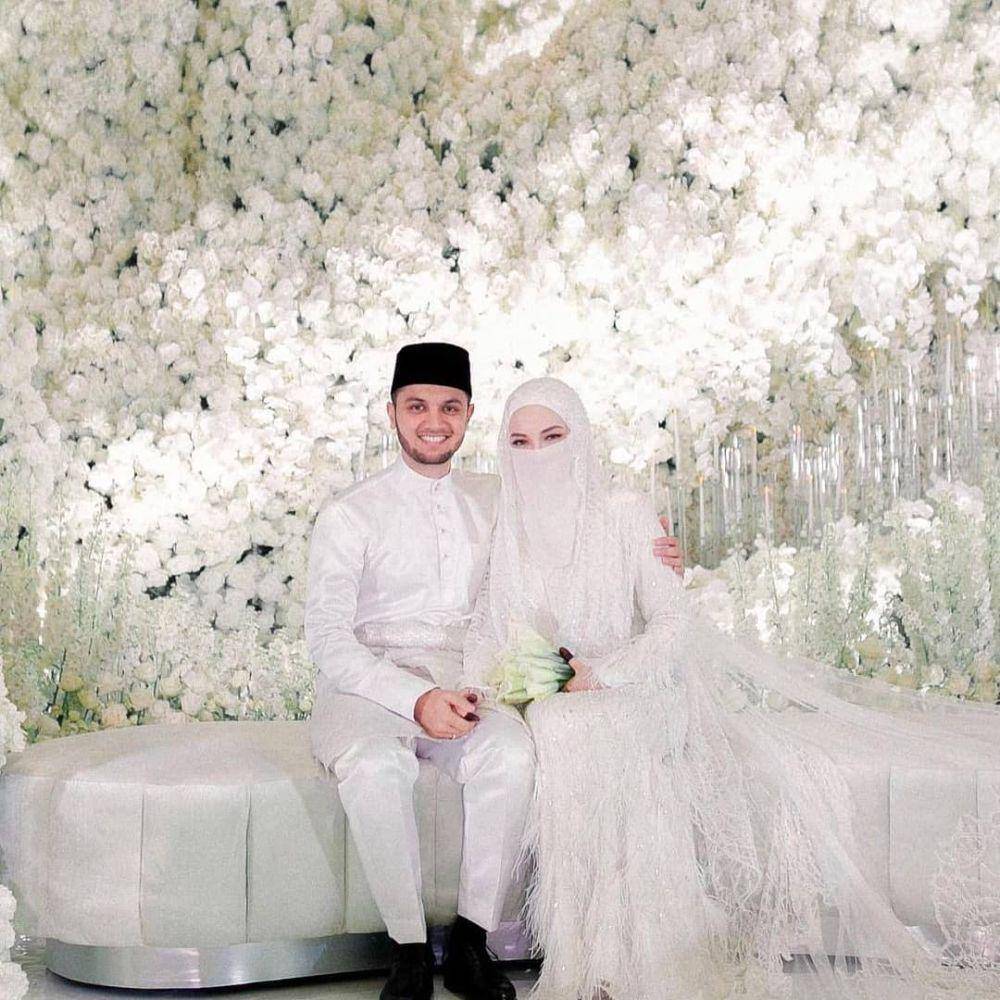 instagram.com/neelofa