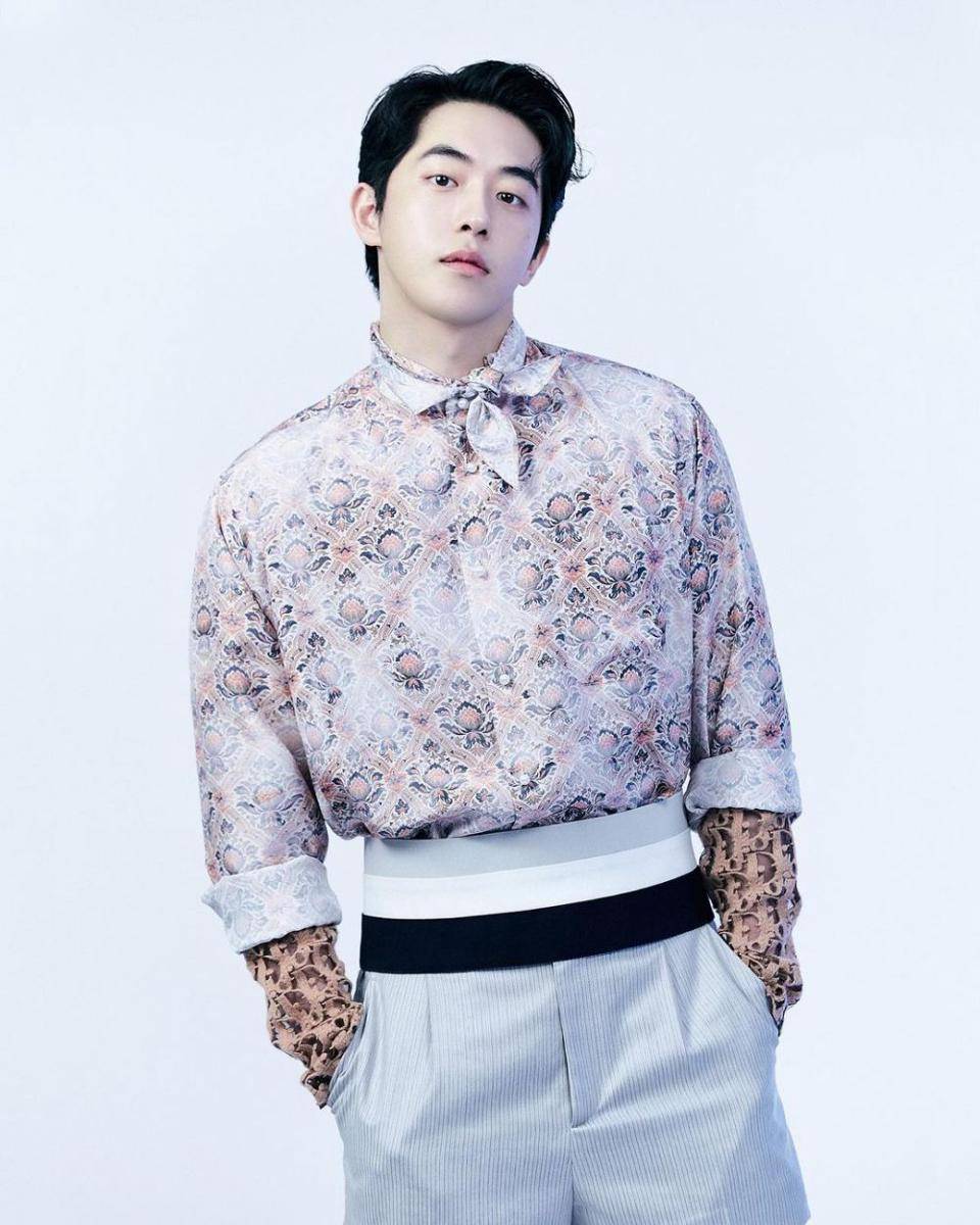 instagram.com/esquire.korea