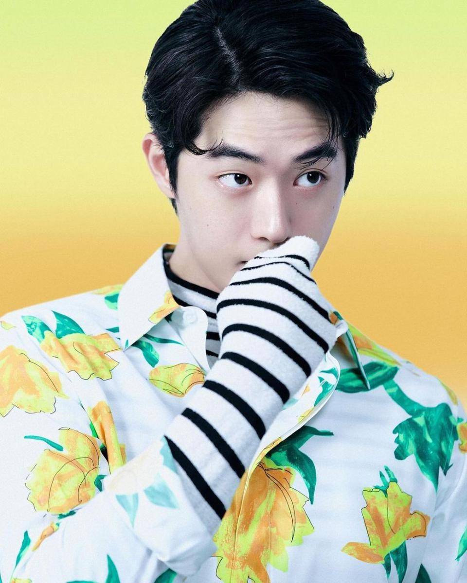 instagram.com/esquire.korea