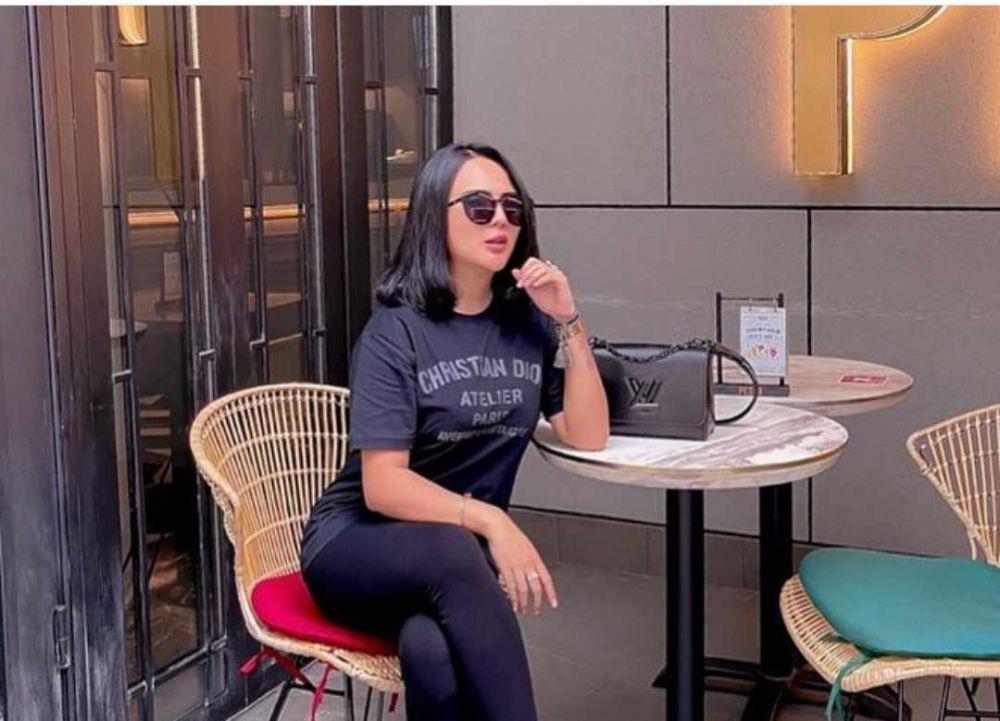 Lepas Hijab, 10 Potret Terbaru Anggita Sari yang Makin Memukau