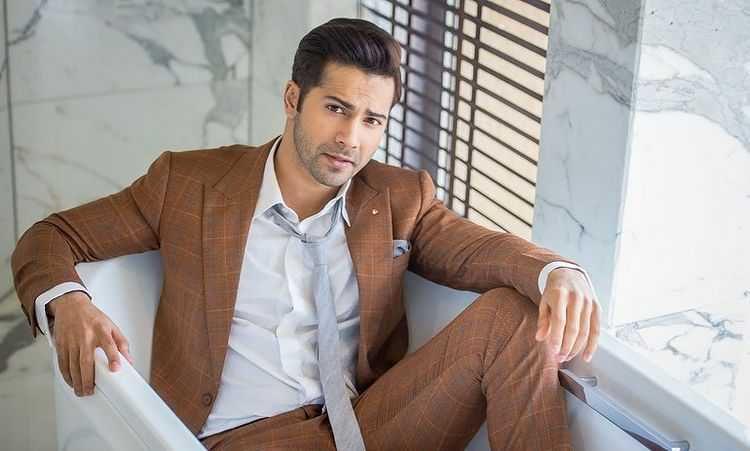 Varun Dhawan dan 8 Artis Pria Bollywood Ini Ulang Tahun di Bulan April
