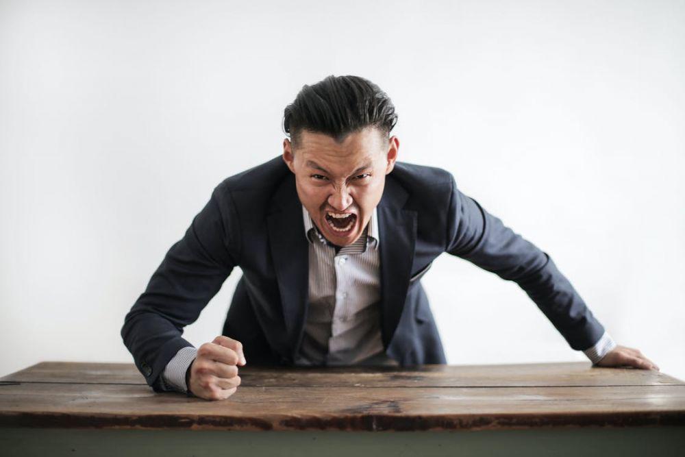 5 Hal yang Bisa Bikin Orang Bersikap Menyebalkan di Kantor