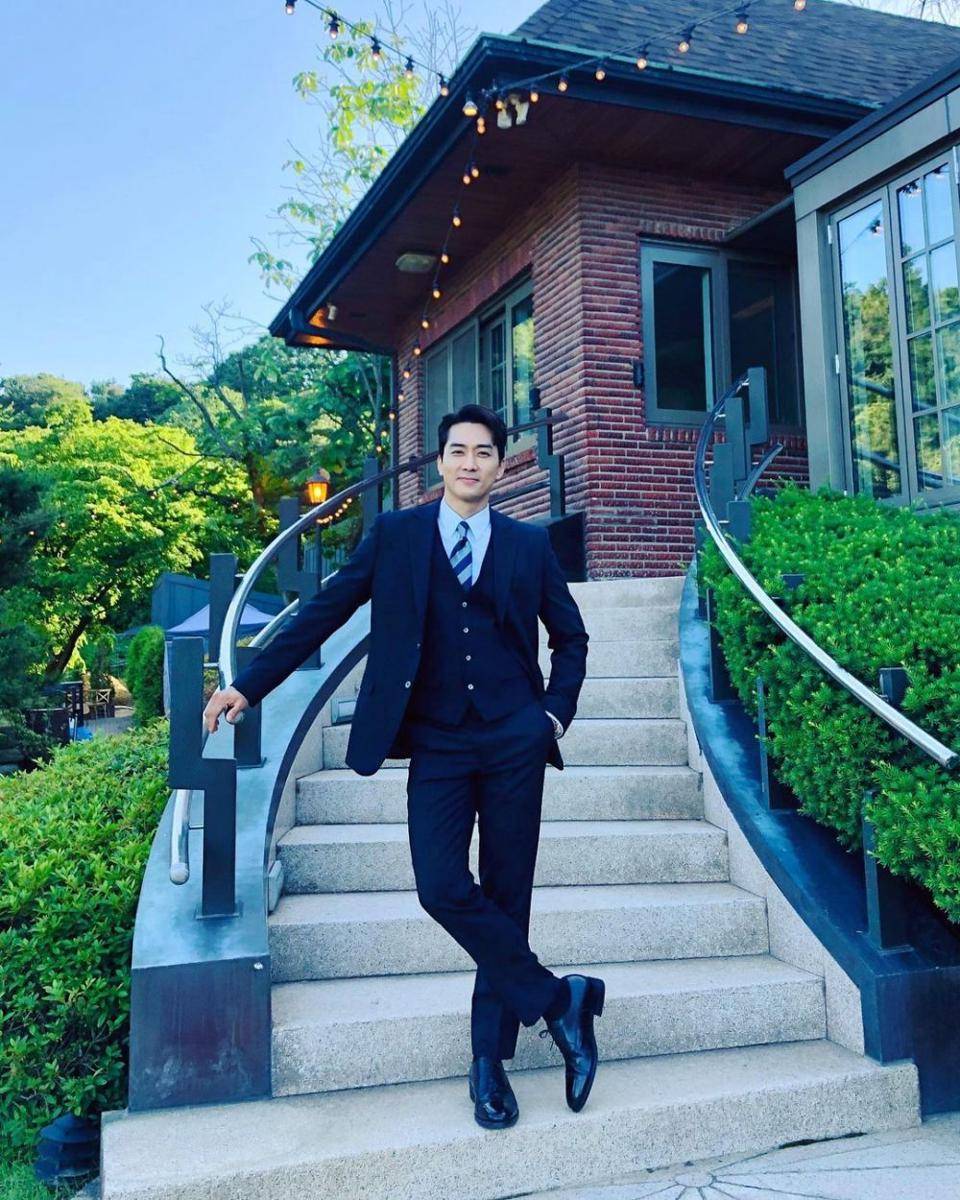 instagram.com/songseungheon1005