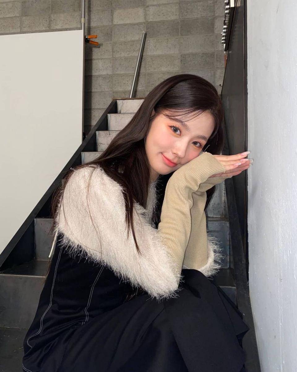 instagram.com/official_g_i_dle