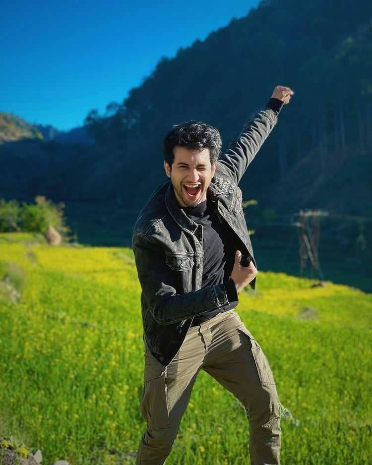 instagram.com/rohitsaraf