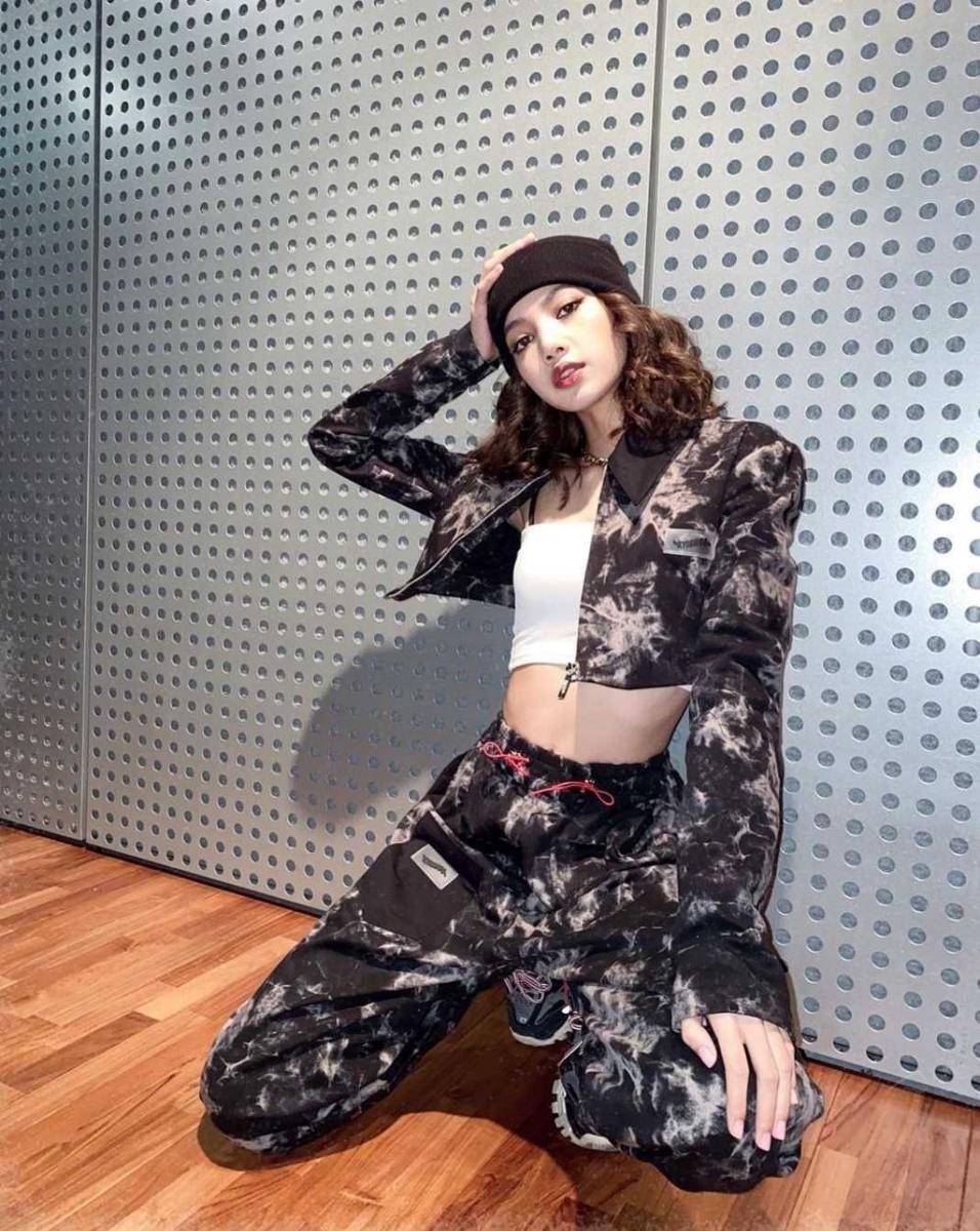 instagram.com/lalalalisa_m