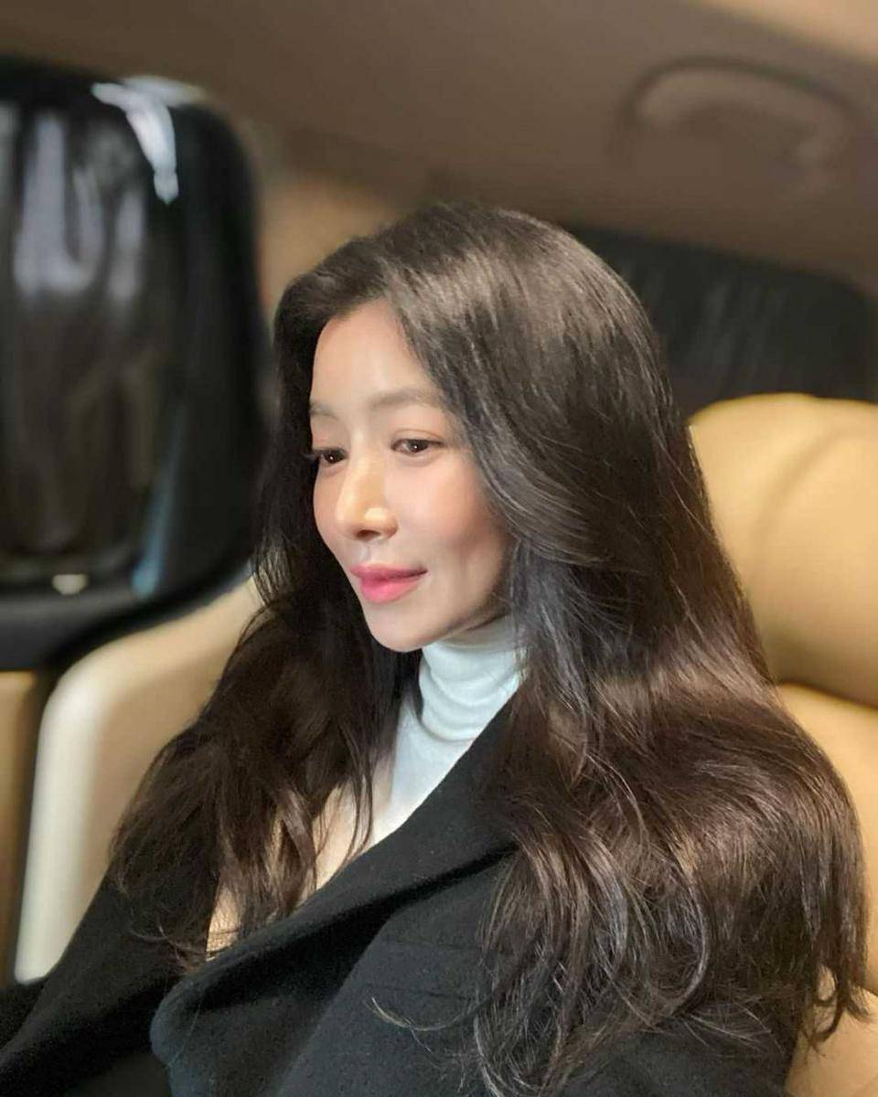 instagram.com/loveyoonsea