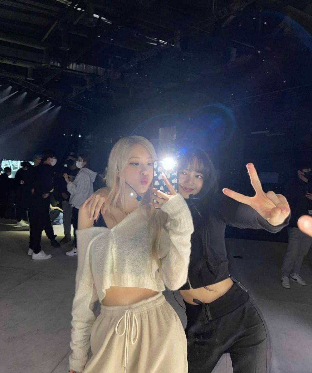 instagram.com/roses_are_rosie