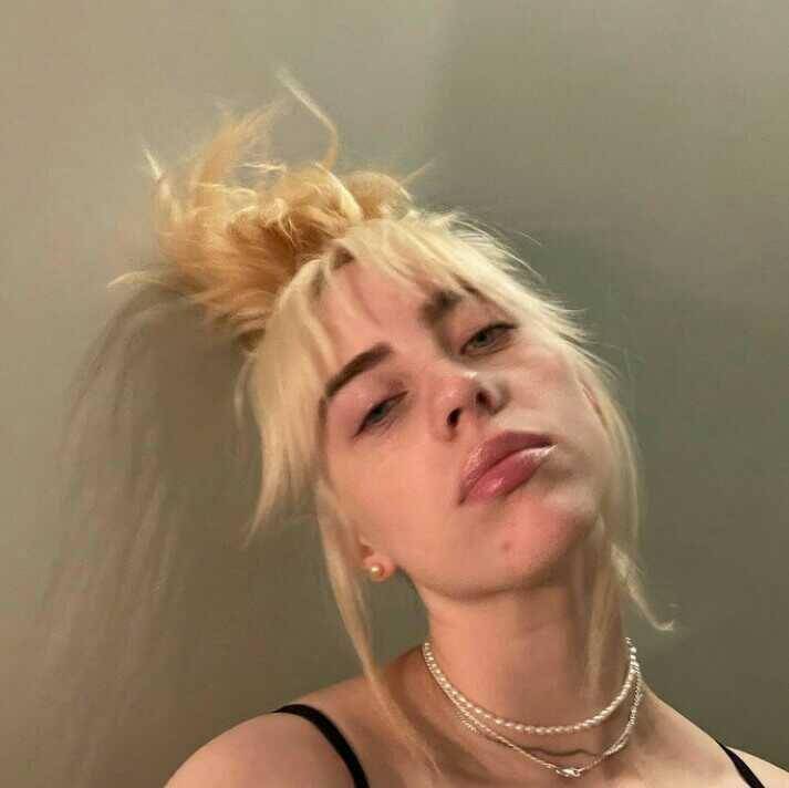 instagram.com/billieeilish