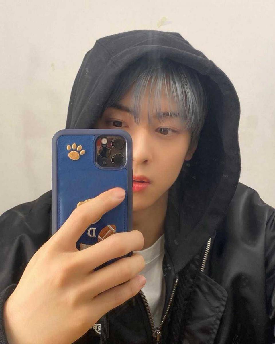 instagram.com/eunwo.o_c