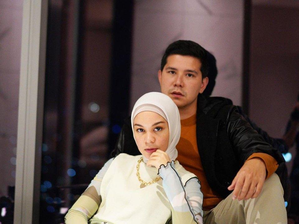 4 Tahun Menikah, 10 Potret Haykal Kamil dan Istri bak Pengantin Baru