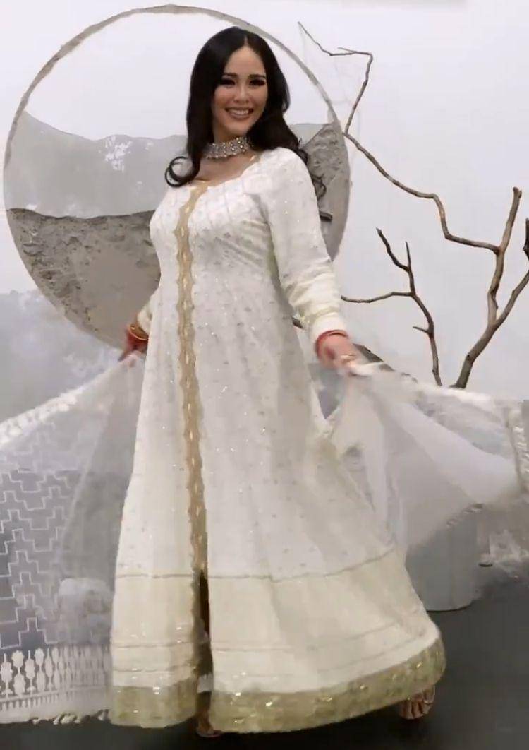 Instagram.com/nitasofiani/