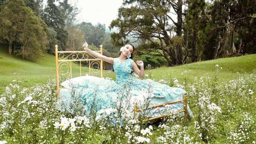 10 Pesona Naura Ayu yang Bikin Jatuh Hati