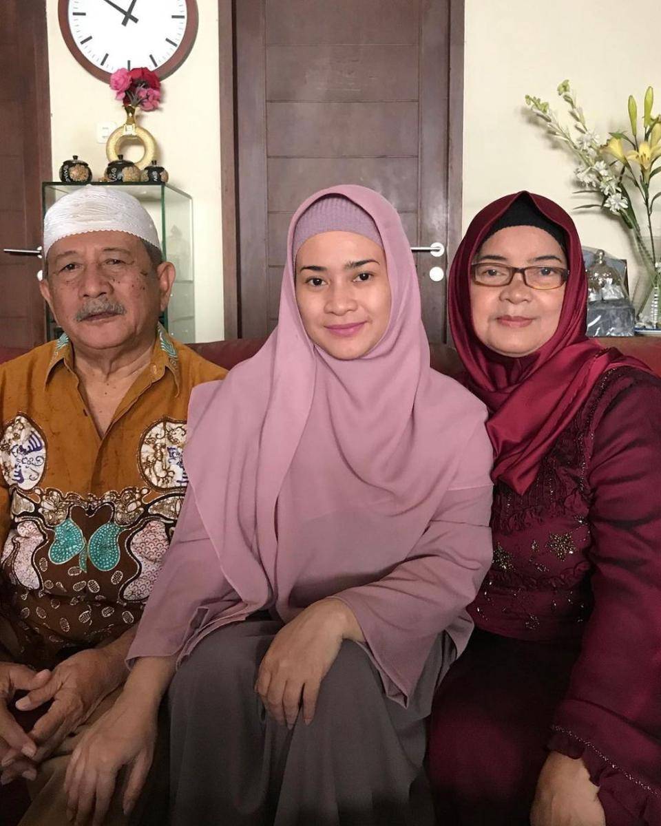 Instagram.com/ikkenurjanah0518