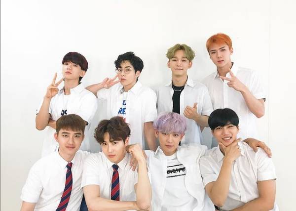 instagram.com/weareone.exo