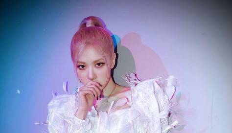 instagram.com/roses_are_rosie