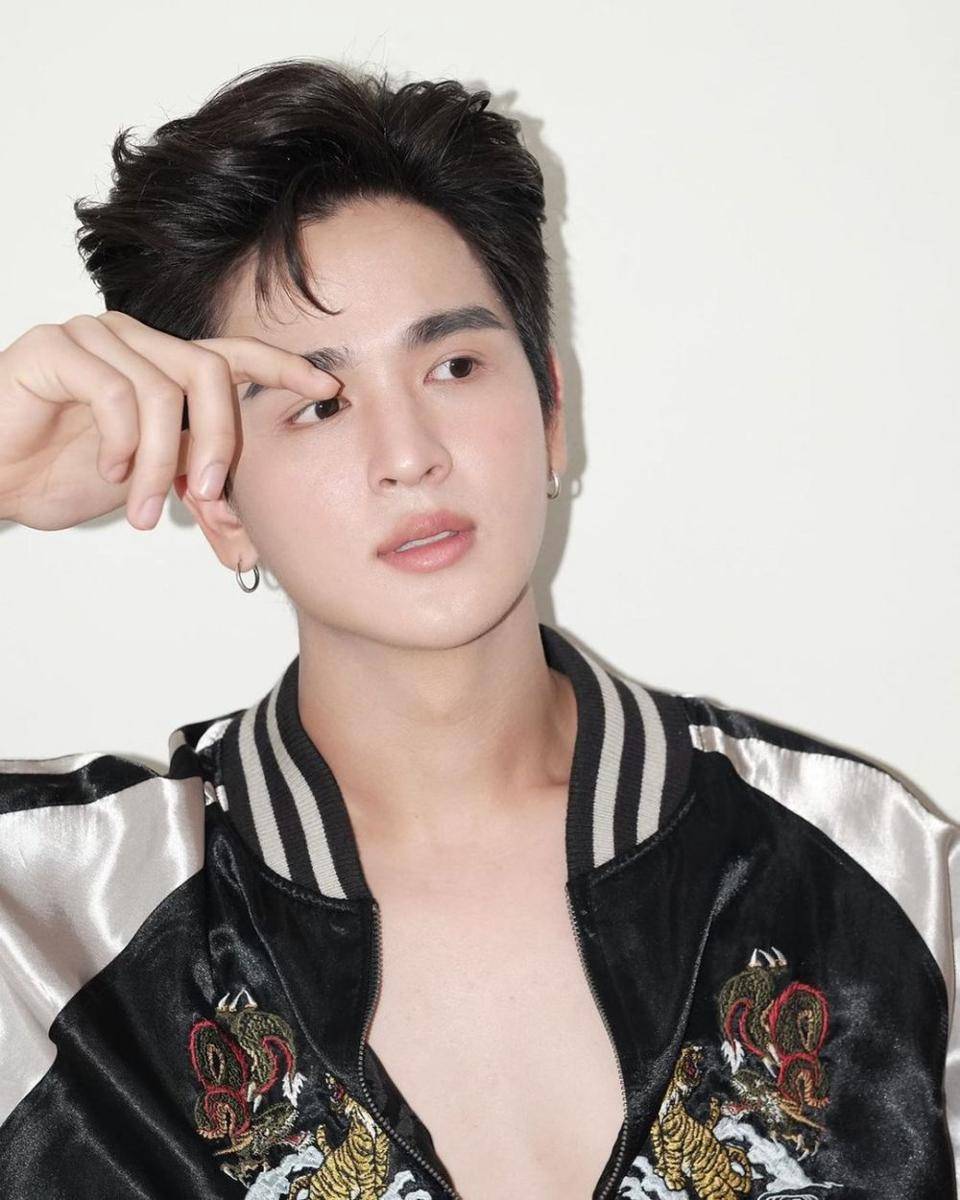 instagram.com/yoonpsn