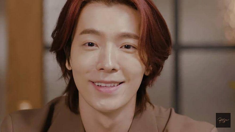 Jadi Sad Boy, 9 Potret Donghae SuJu di MV Rossa 'The Heart You Hurt'
