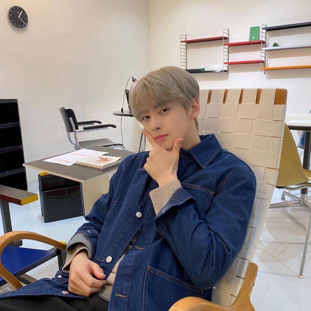instagram.com/eunwo.o_c