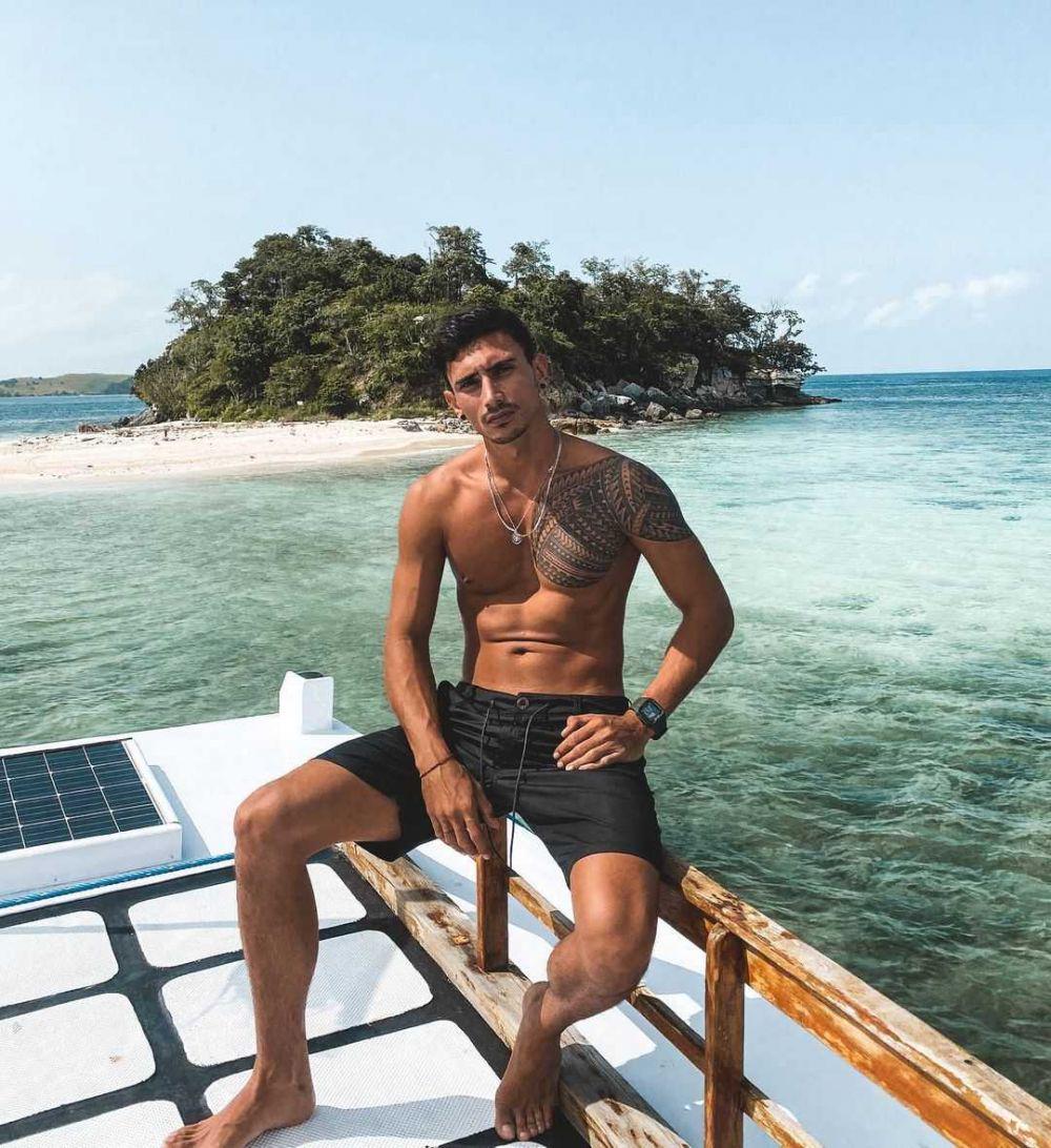 instagram.com/v.andrianto