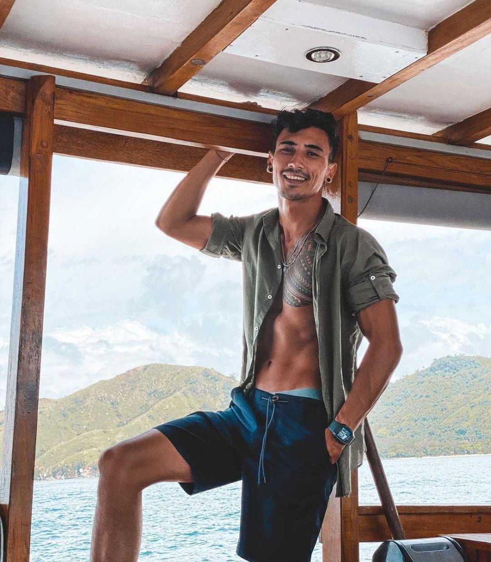 instagram.com/v.andrianto
