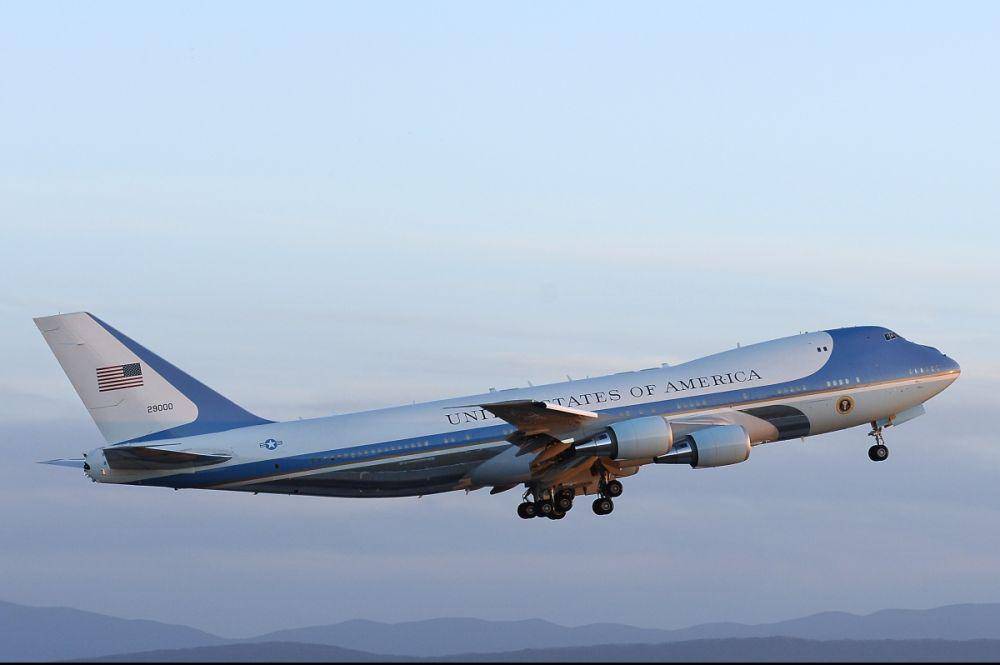 Air Force One saat mengudara/america.gov