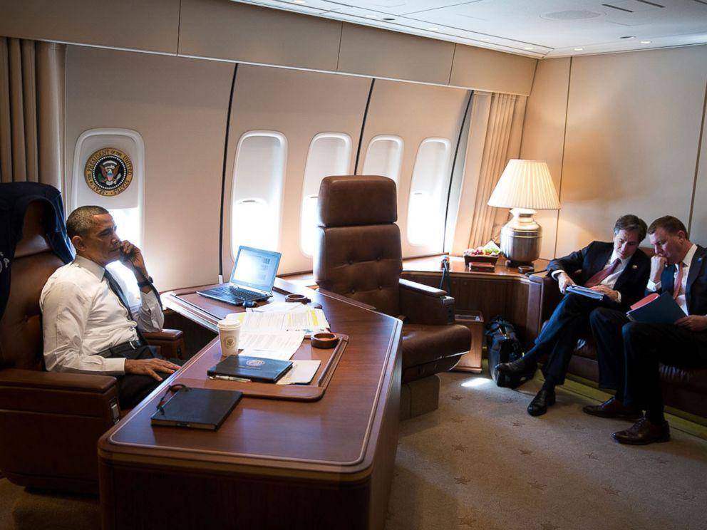 Obama di pesawat Air Force One/abcnews.go.com